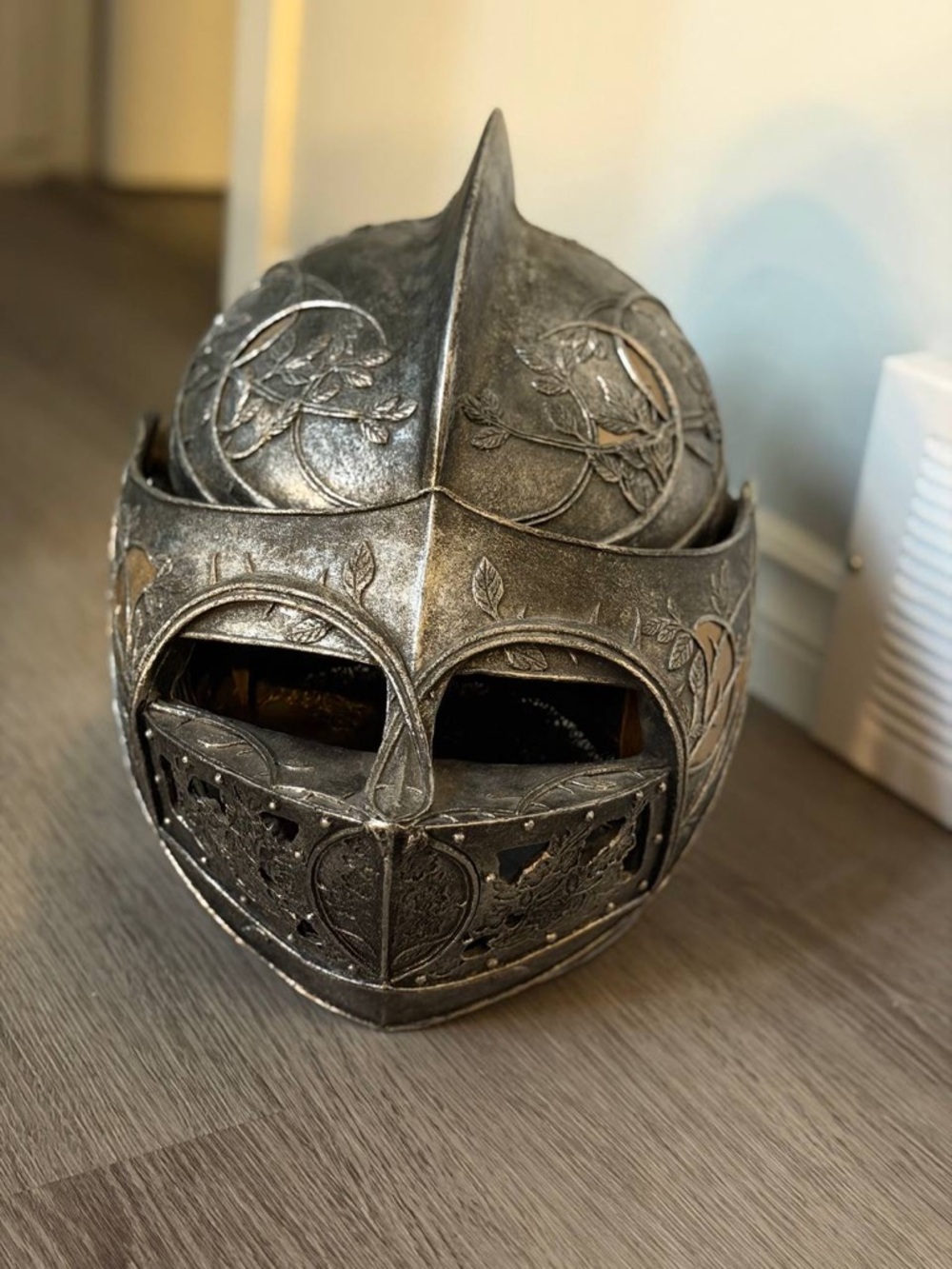 Game of Thrones – Helm of Loras Tyrell (Limited Edition 1/1000)